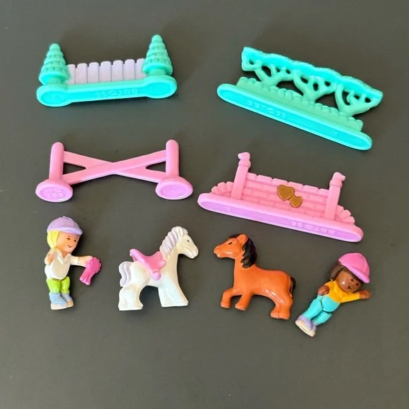 Bluebird Vintage Polly Pocket 1995 Pony Jumpin’ Fun - Picture 1 of 2